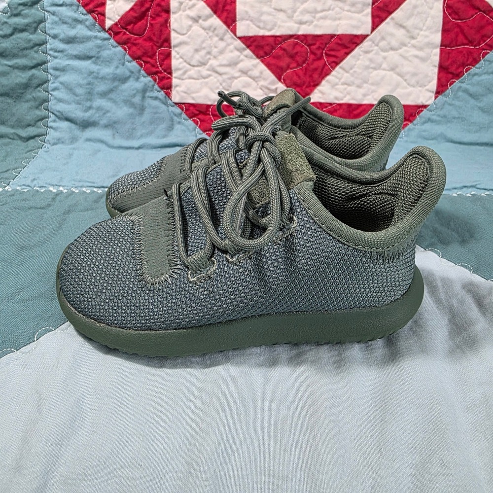 Adidas Tubular Shadow Kids Size 7K Olive Green Knit Sneakers